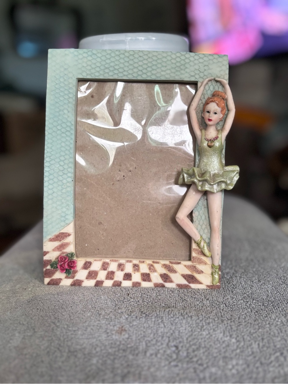 Vintage Ballerina Resin Photo Frame 5x7 Freestanding
Portrait Rear Loading
